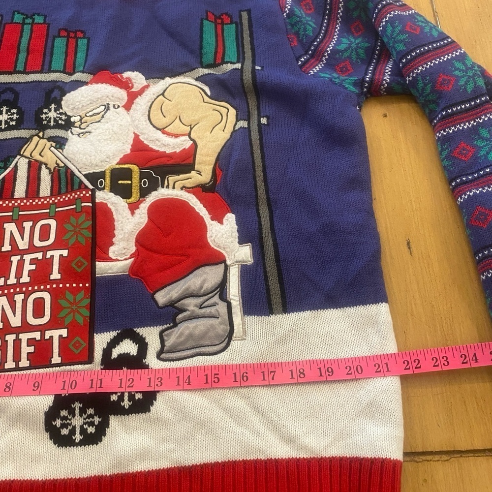 Men’s Christmas Sweater Beer Holding Ugly Christmas Sweater New size large - Picture 8 of 12